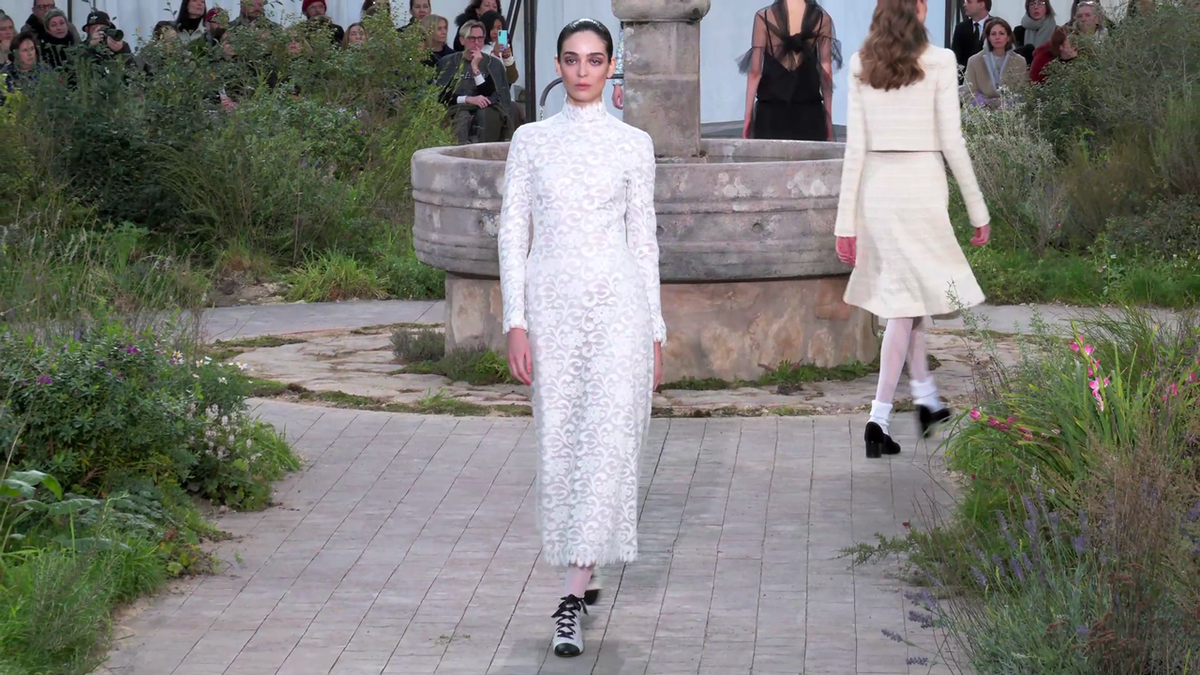 preview for Chanel  Paris Haute Couture SS 2020