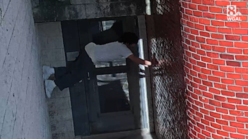 Prisoner escaped US jail by scaling wall and climbing over razor