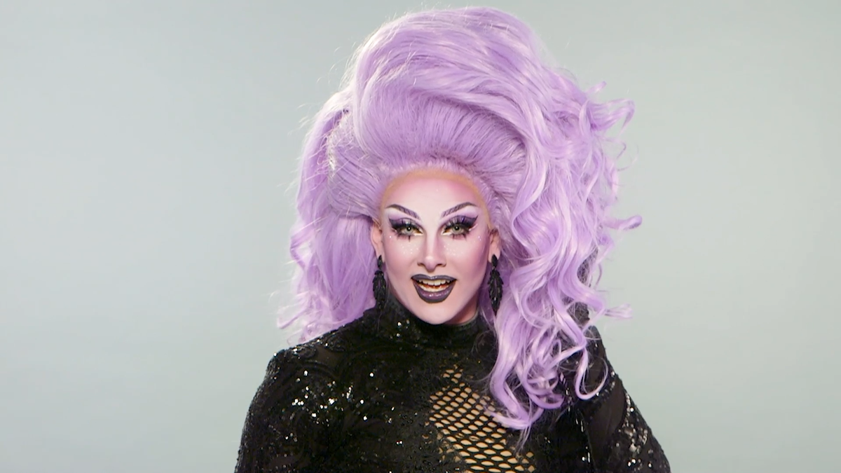 Watch Alexis Michelle and Jan Sport's Cosmo Queen's Makeup Tutorials ...