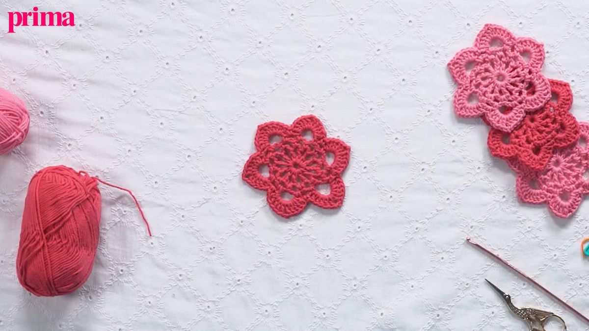 How to crochet flower with our free video tutorial