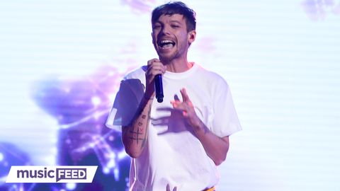 preview for Louis Tomlinson STOPS Show For Sick Fan In Audience!