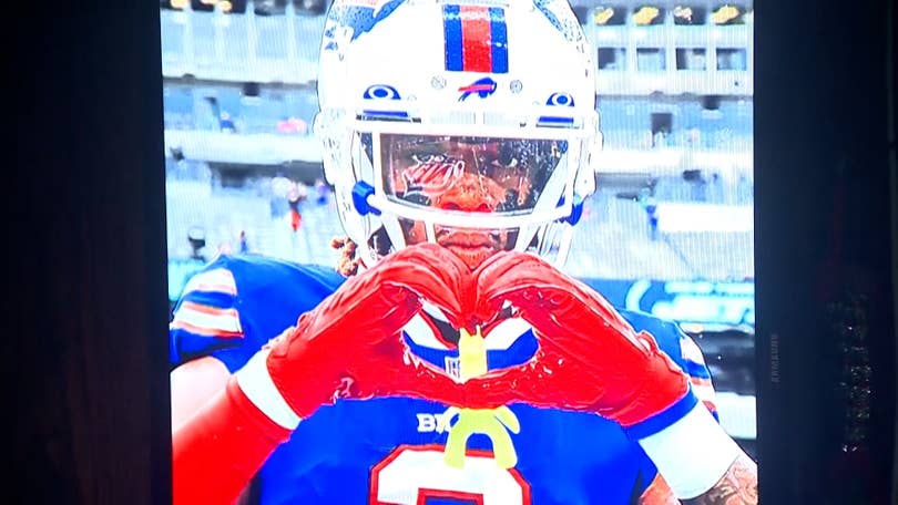 Prayers, charitable support roll in for Bills' Damar Hamlin