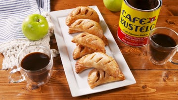 Liquid, Serveware, Food, Cuisine, Drinkware, Drink, Tableware, Table, Fried food, Ingredient, 