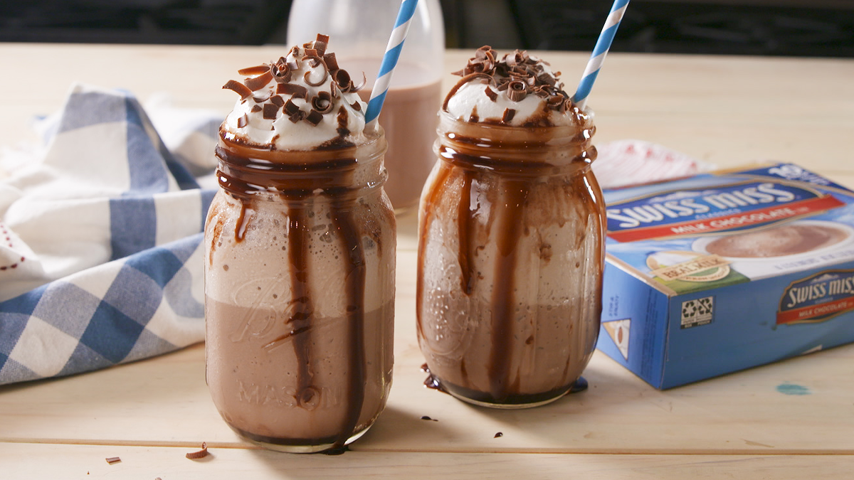 preview for Chocoholics Will Appreciate This Baileys Frozen Hot Chocolate