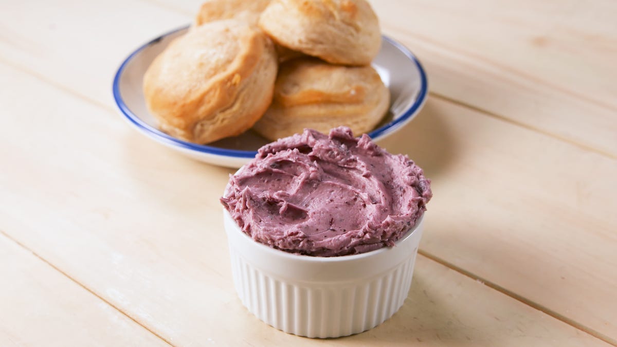 preview for Blueberry Butter Will Upgrade All Of Your Pastries