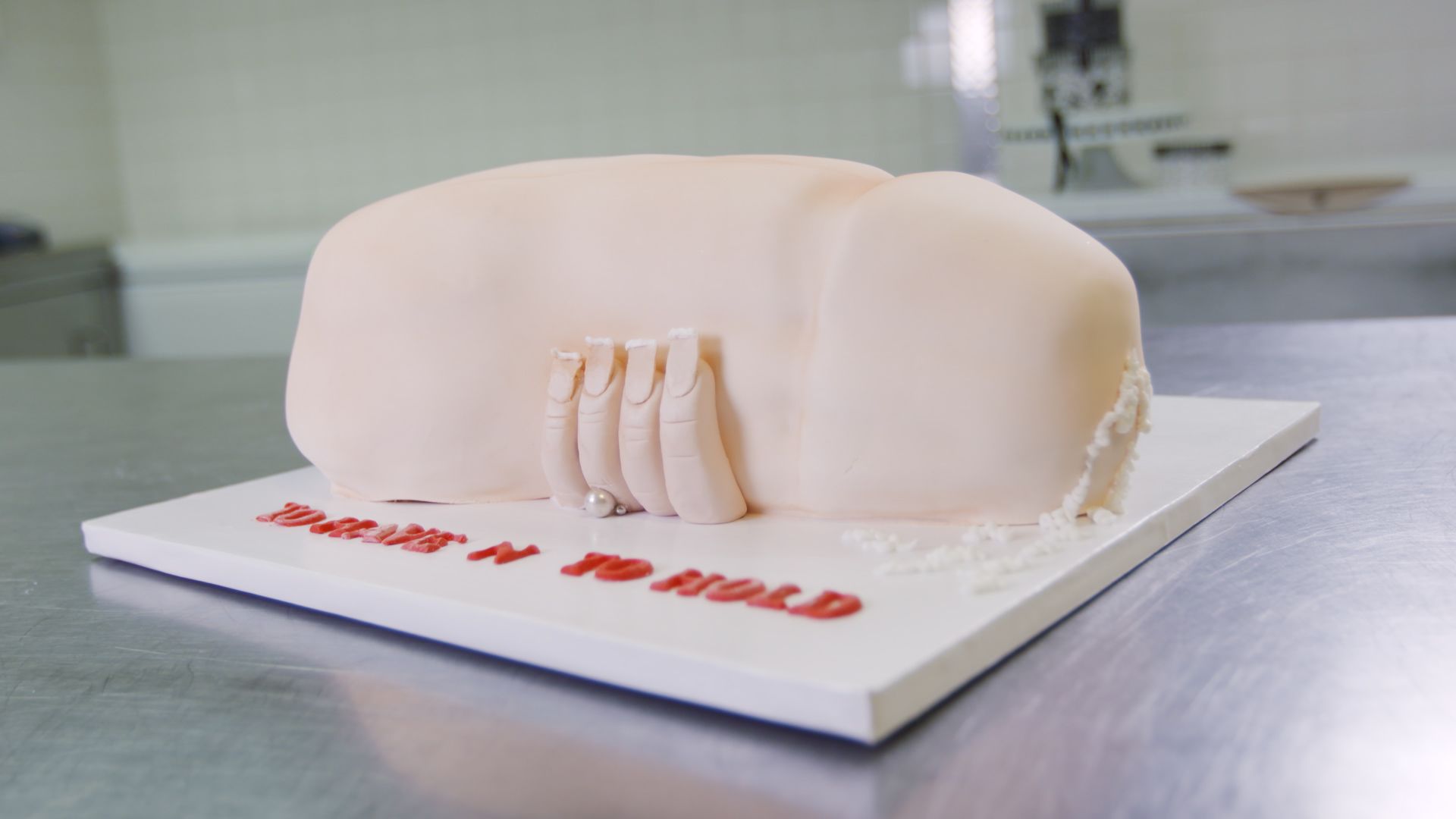 Judge Rinder's penis cake on Bake Off 'not appropriate…