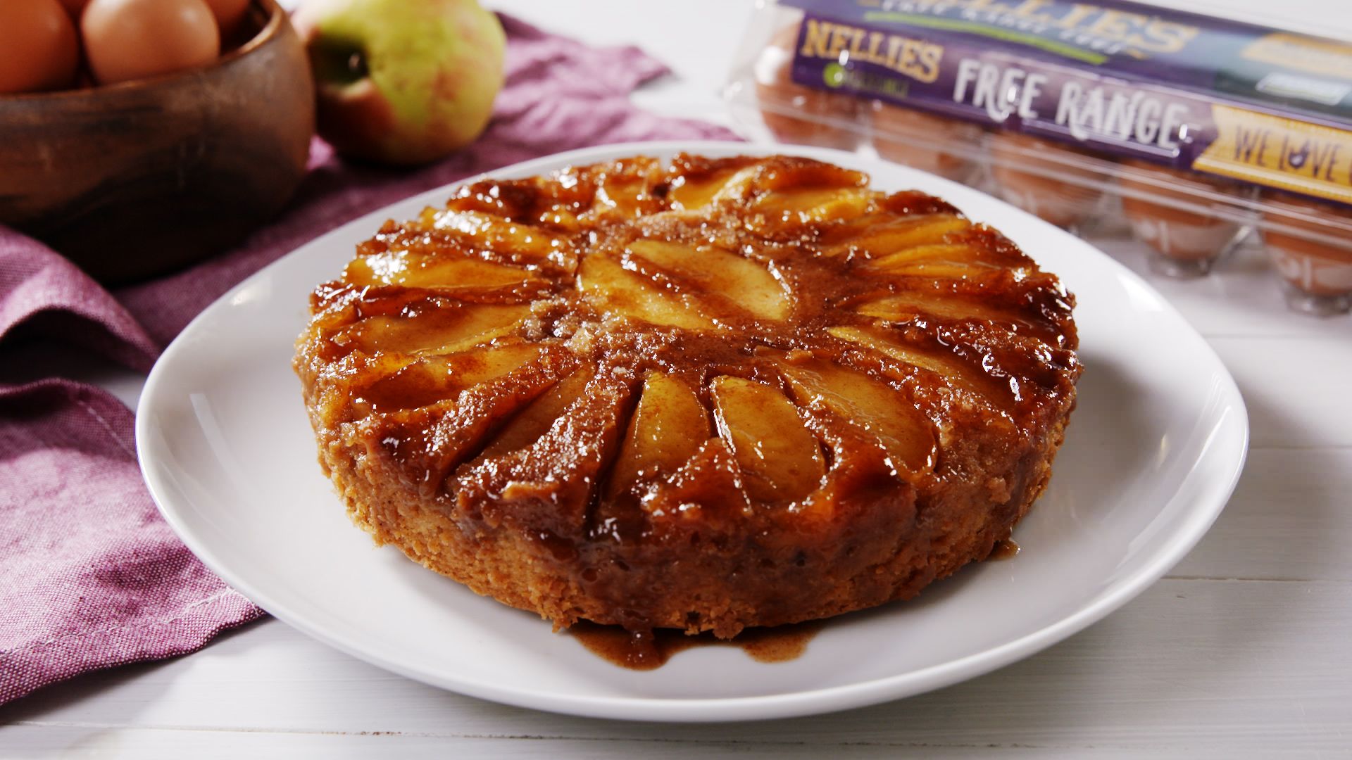 Magnolia Monday: Apple Cake with Cinnamon Sugar Topping