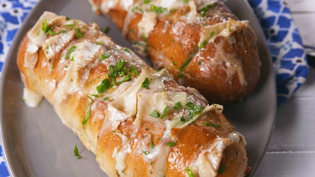 Brie Stuffed Garlic Bread