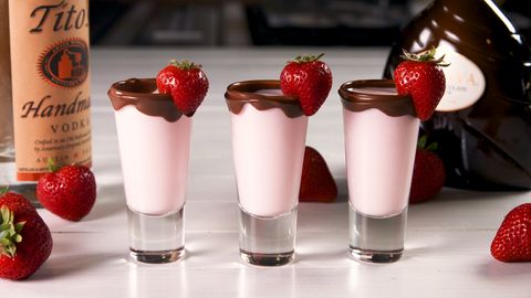 choc covered strawberry shooters