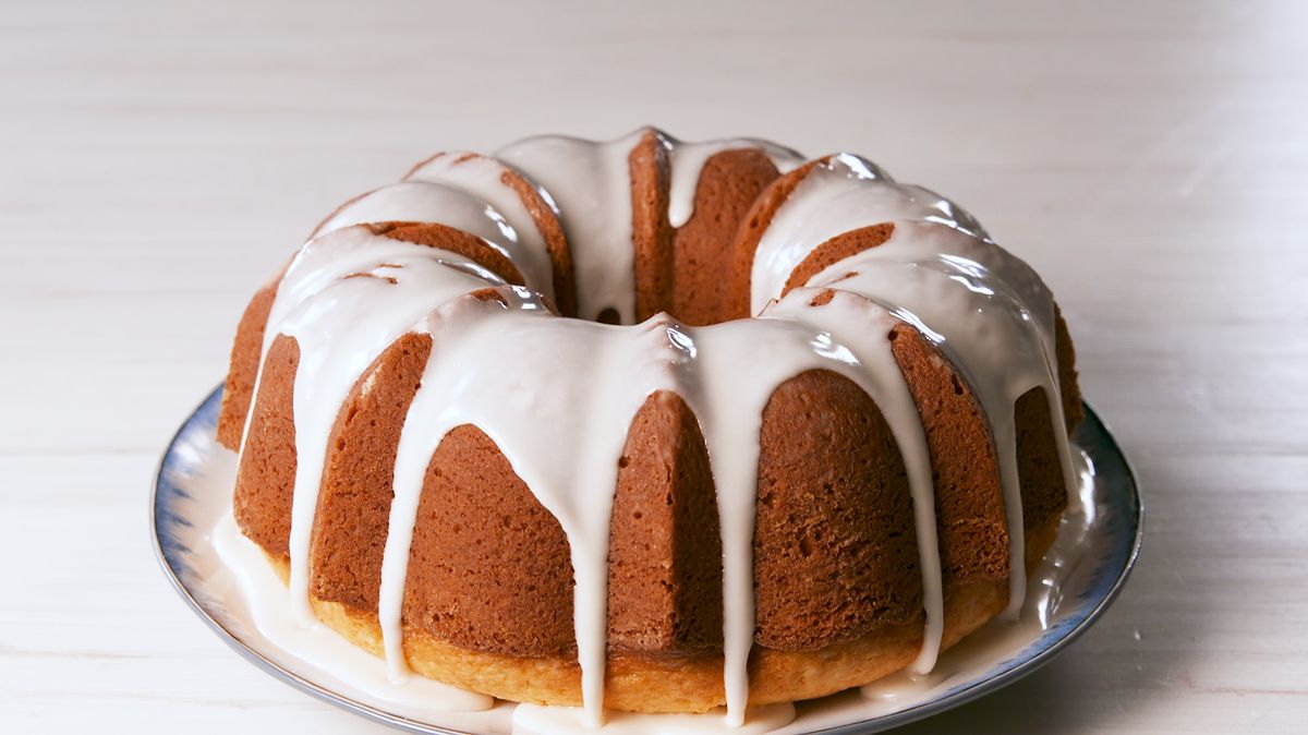 Easy and Moist Vanilla Bundt Cake - Frosting and Fettuccine