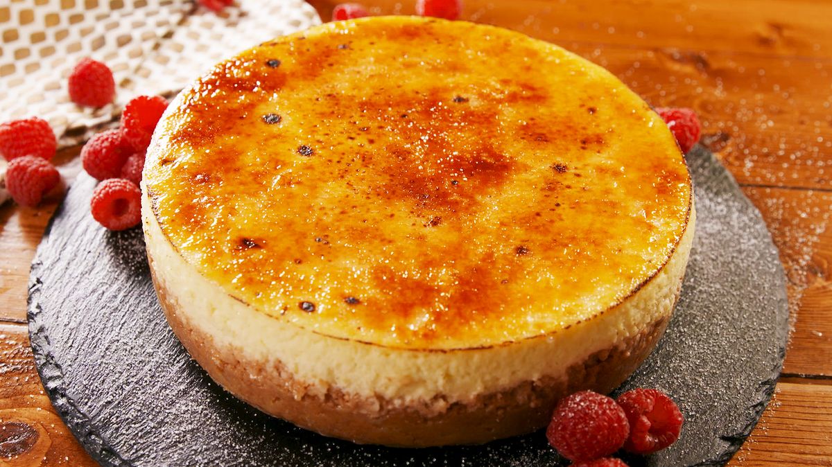 preview for Crème Brulee Cheesecake Is The Dessert Combo Of Our Dreams