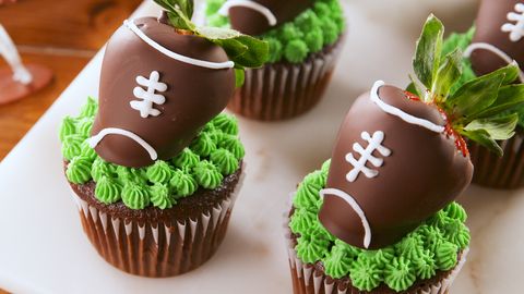 preview for Celebrate Game Day With These Ridiculously Cute Football Cupcakes
