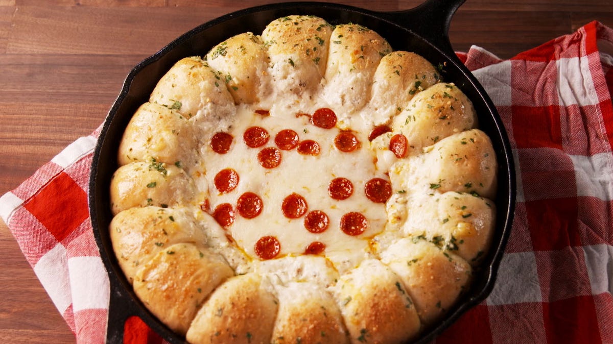 preview for Garlic Bread Pizza Dip Is Everything Your Party Needs
