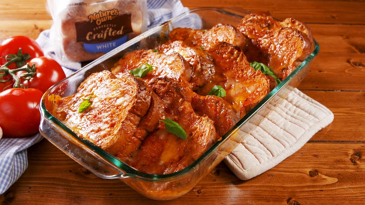 preview for Grilled Cheese & Tomato Soup Bake: Your Favorite Combo Upgraded To A SUPER Cheesy Bake