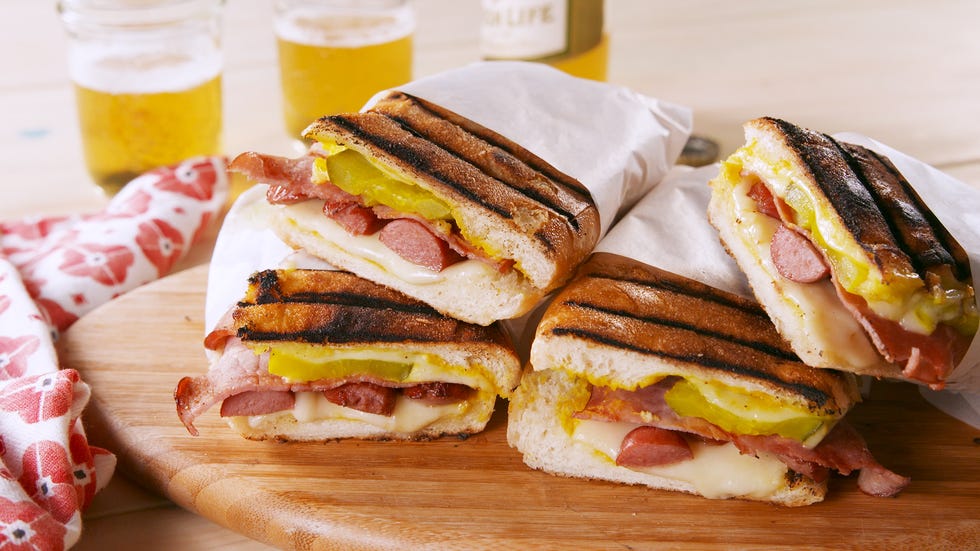 Dish, Food, Cuisine, Breakfast sandwich, Ingredient, Bacon sandwich, Sandwich, Ham and cheese sandwich, Fast food, Finger food, 
