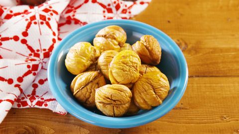 preview for Here's The Best Way To Roast Chestnuts In The Oven