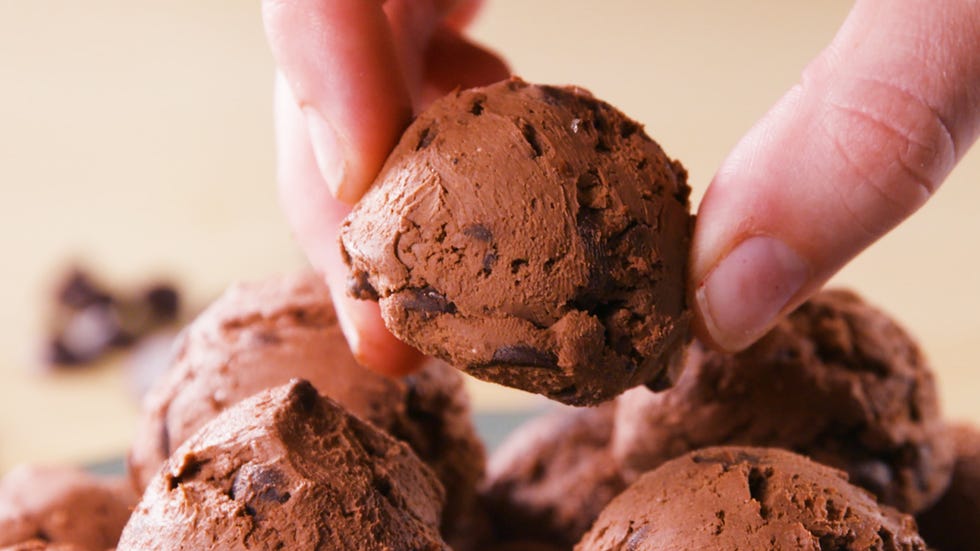 keto brownie bombs