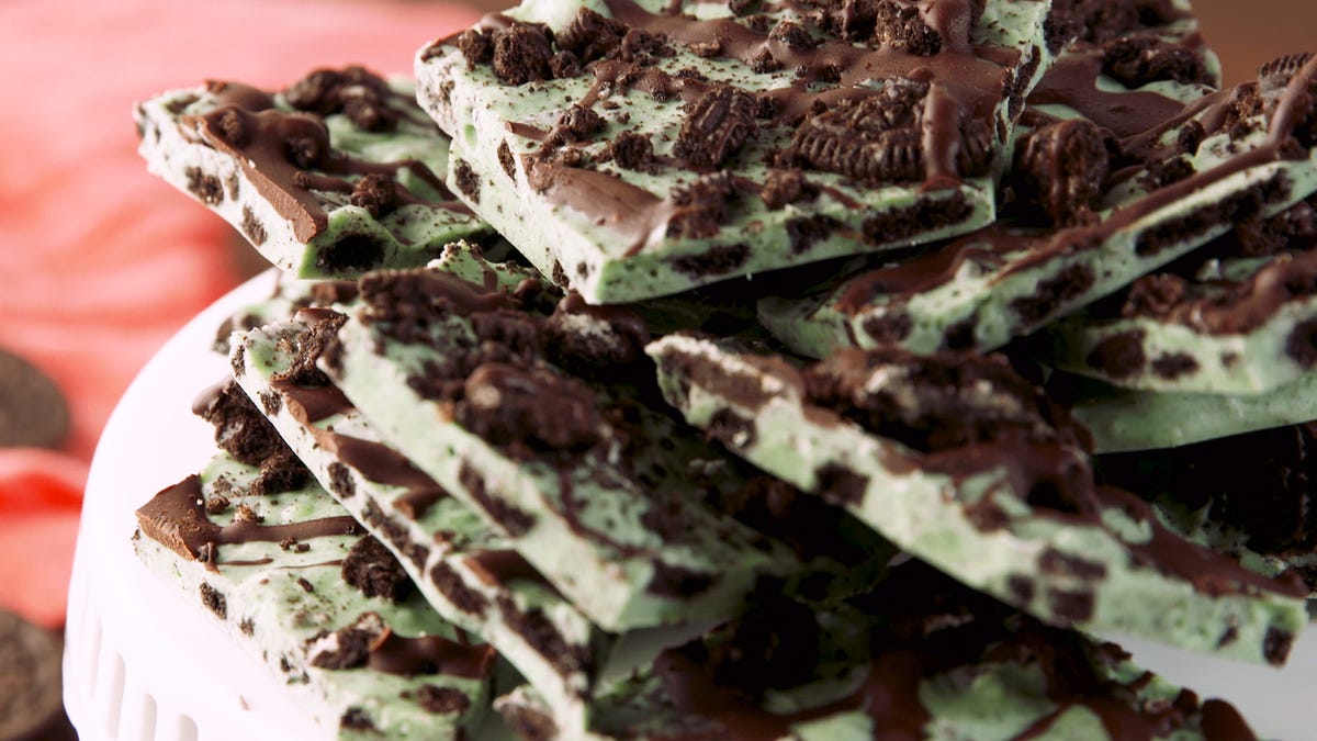preview for This Oreo Peppermint Bark Is EVERYTHING