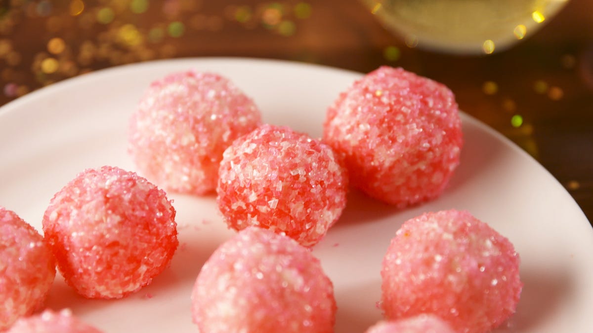 Moscato Truffles Are The Classiest Way To Sneak More Booze Into Your Holiday