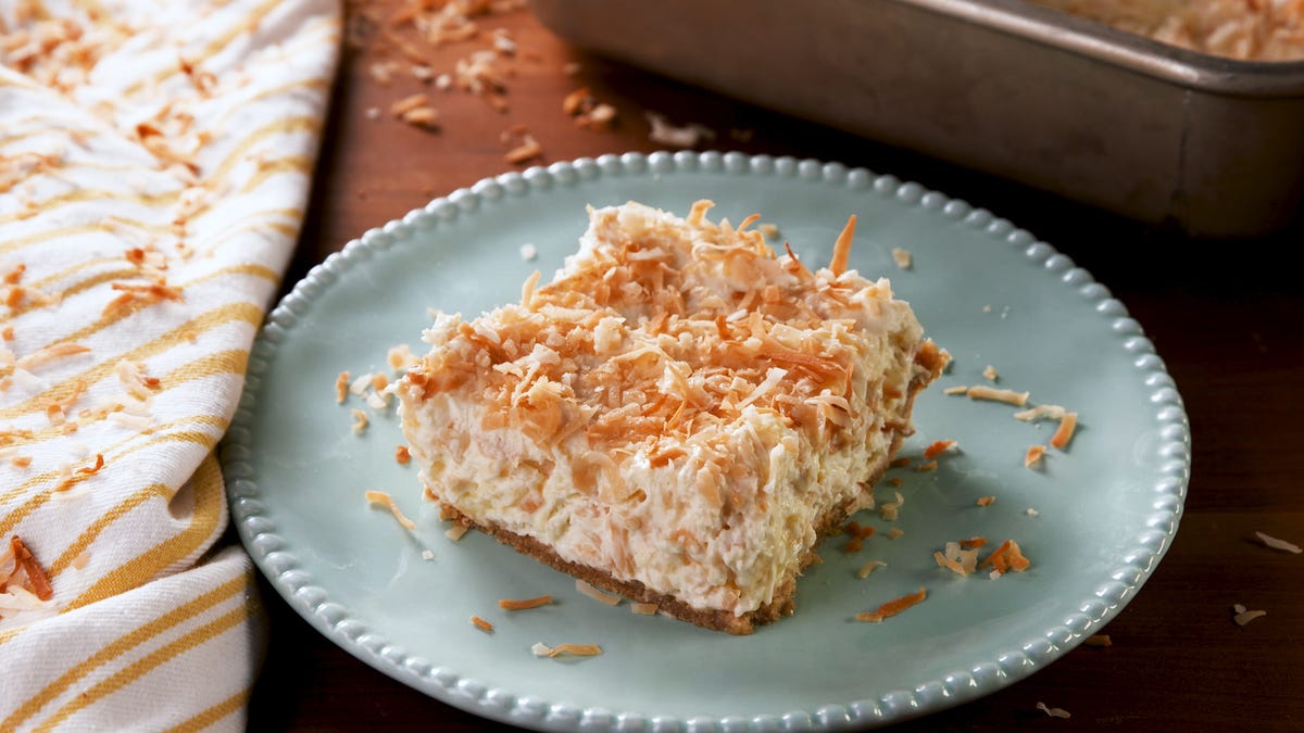 preview for We Don't Want To Wake Up From This No Bake Pineapple Dream Cheesecake