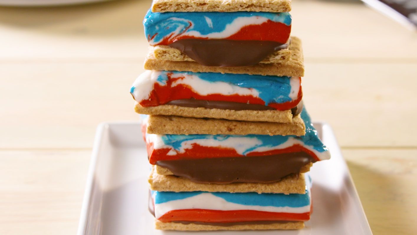 Best 4th of July S'mores Recipe - How To Make 4th of July S'mores