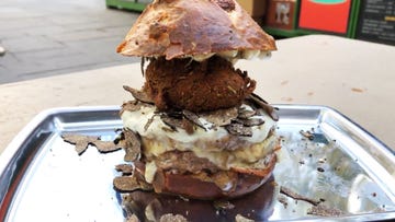 Dish, Food, Cuisine, Ingredient, Recipe, Produce, Baked goods, American food, Hamburger, appetizer, 