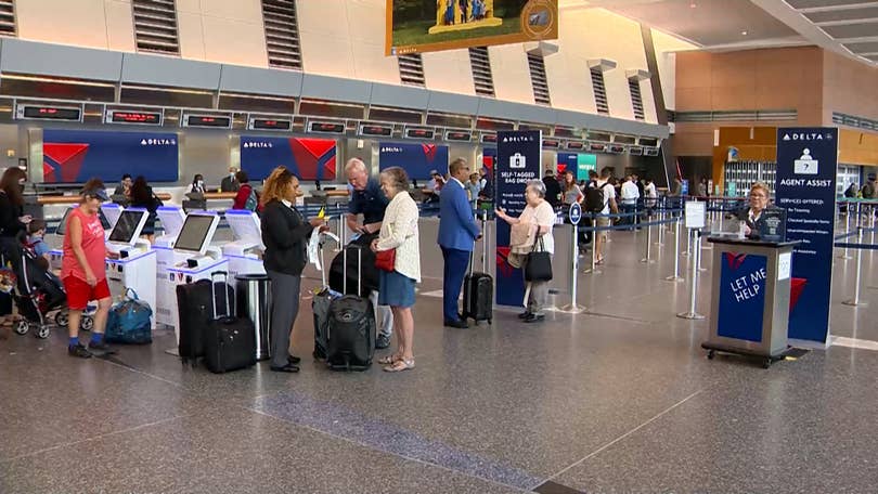 Delta passengers offered $10,000 to get off oversold flight