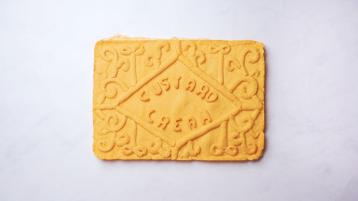 preview for Giant Custard Cream