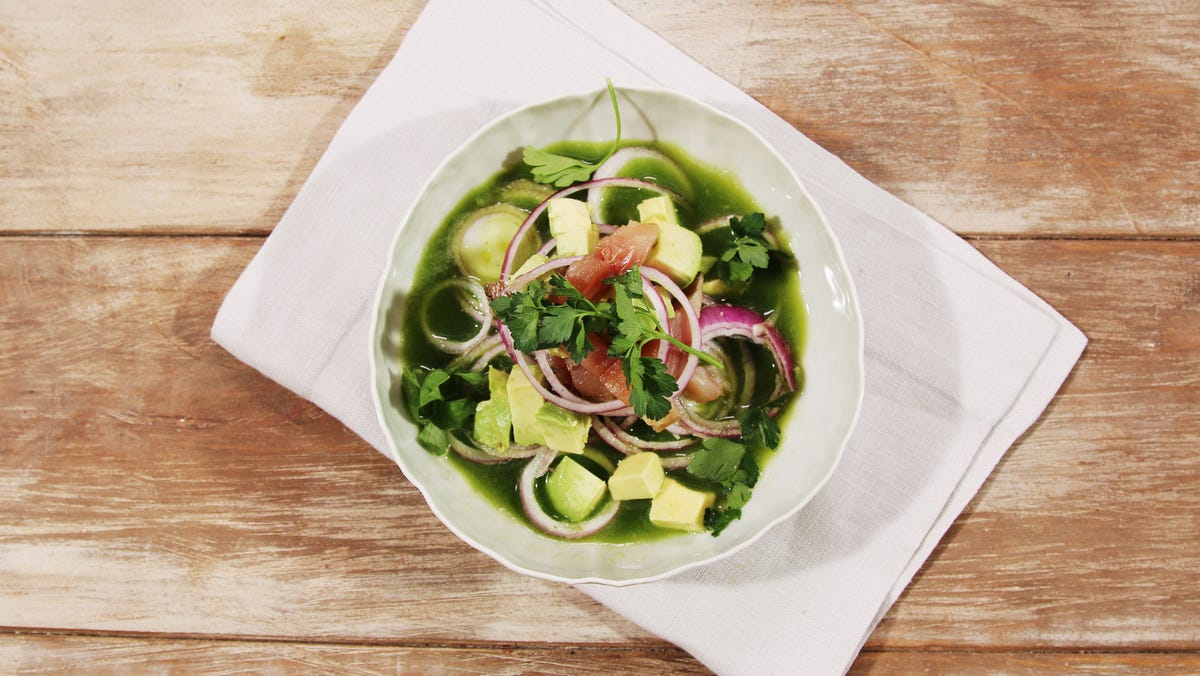 Receta de Aguachile de manzana verde y caballa - Así se hace un aguachile  con caballa y aguacate