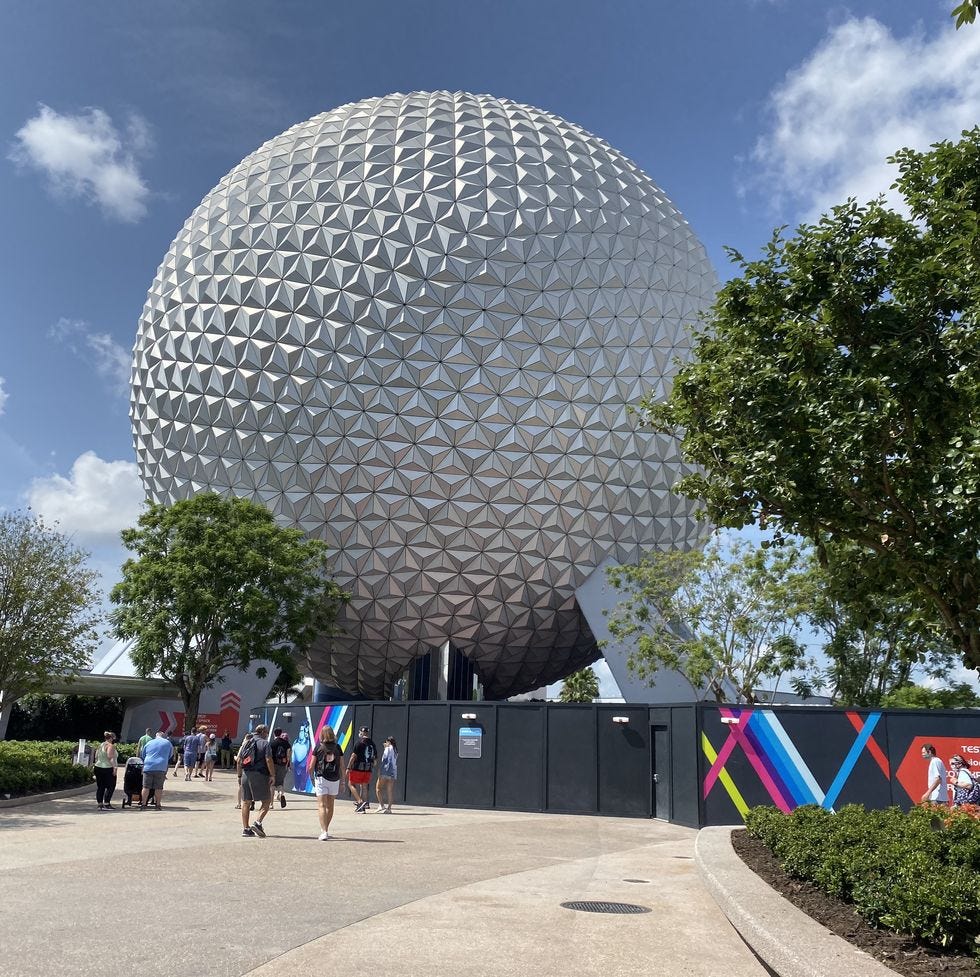 https://hips.hearstapps.com/vidthumb/images/entrance-to-epcot-megan-dubois-jpg-1595272171.jpg?crop=1.00xw:0.566xh;0,0.279xh