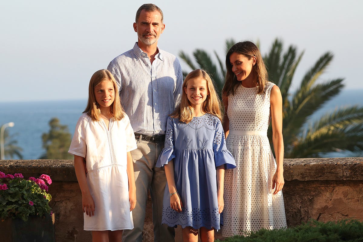 Leonor, Princesa de Asturias, habla sobre su campamento en Estados Unidos en el posado de la Familia Real en Mallorca