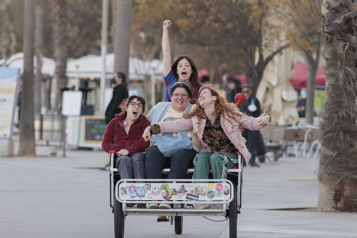 ‘Easy’: new series by Anna R. Costa for Movistar Plus with Natalia de Molina and Anna Castillo