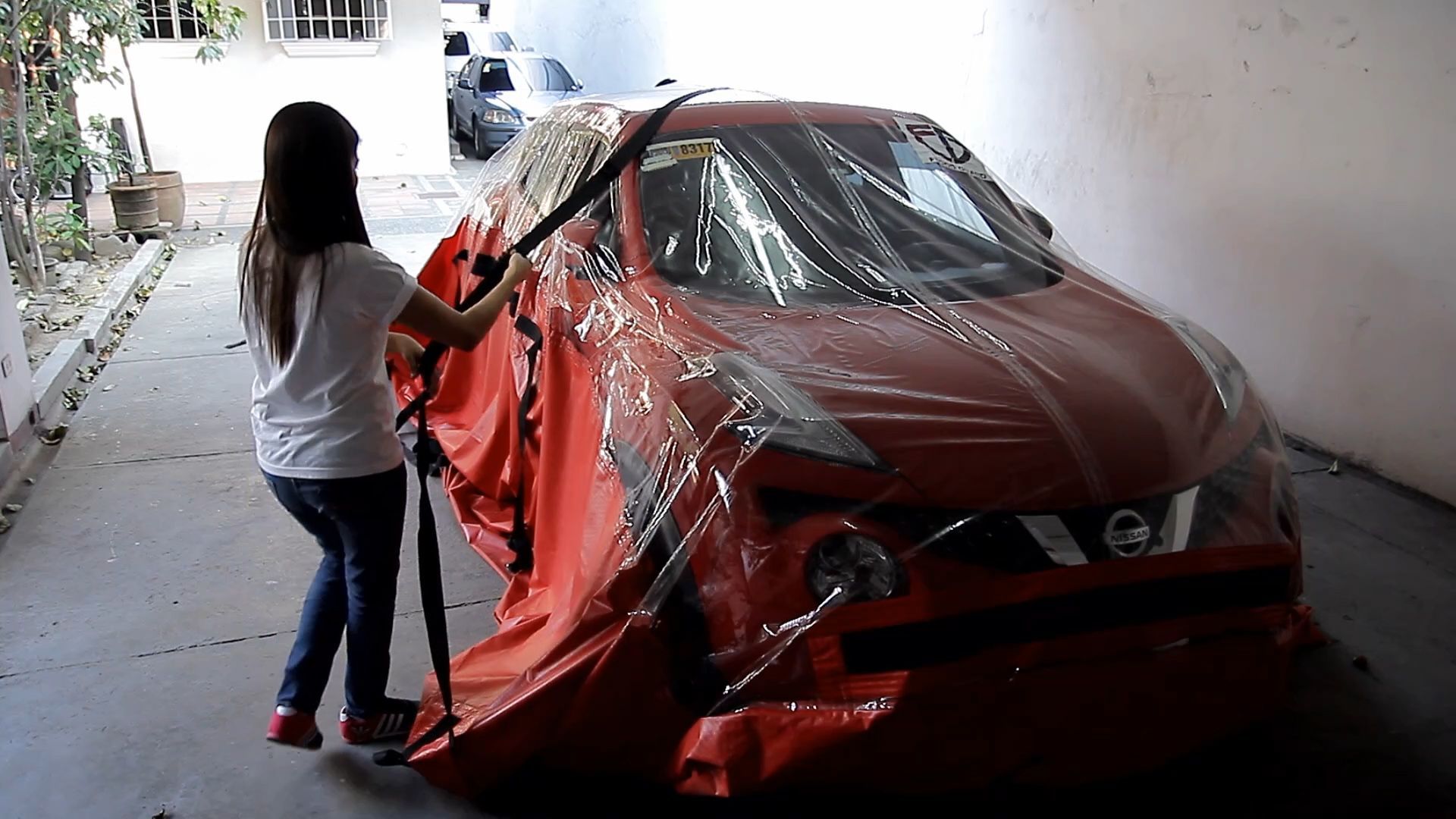 Giant Ziploc'' protects cars from flooding