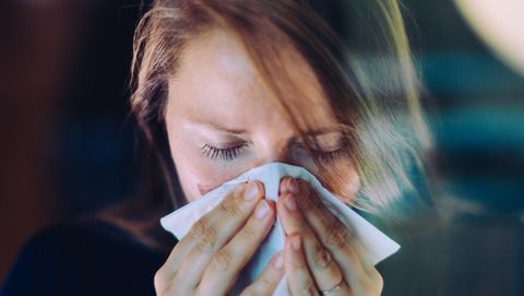 preview for How Cold and Flu Symptoms Differ