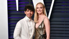 Sophie Turner Shows Off Baby Bump In Black Gown With Joe Jonas At Met –  Hollywood Life