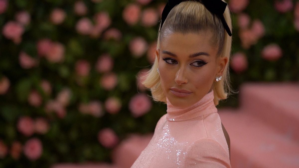 preview for Hailey Bieber at the Met Gala 2019