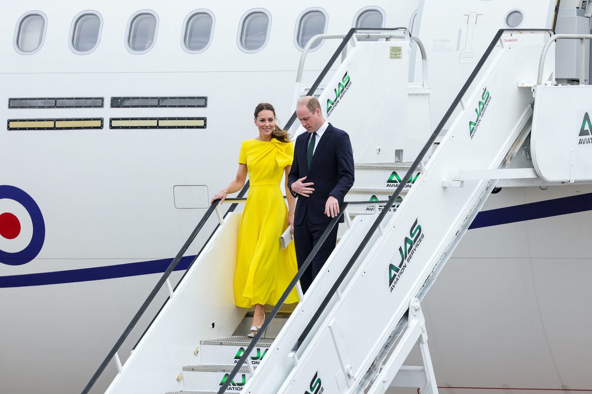 preview for Prince William and Kate Middleton Arrive in Jamaica