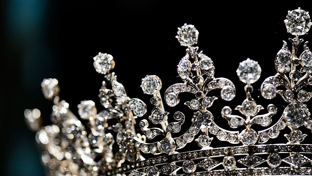 Descripción general de las joyas más lujosas de la familia real.