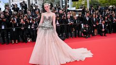Zendaya Wore a Daring White Gown at Paris Fashion Week