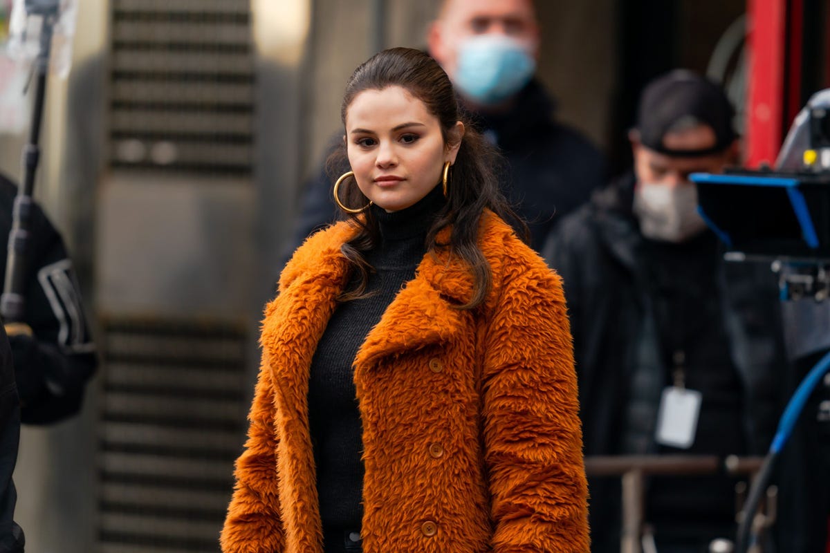 preview for 6 Celebrities Talk Body Positivity