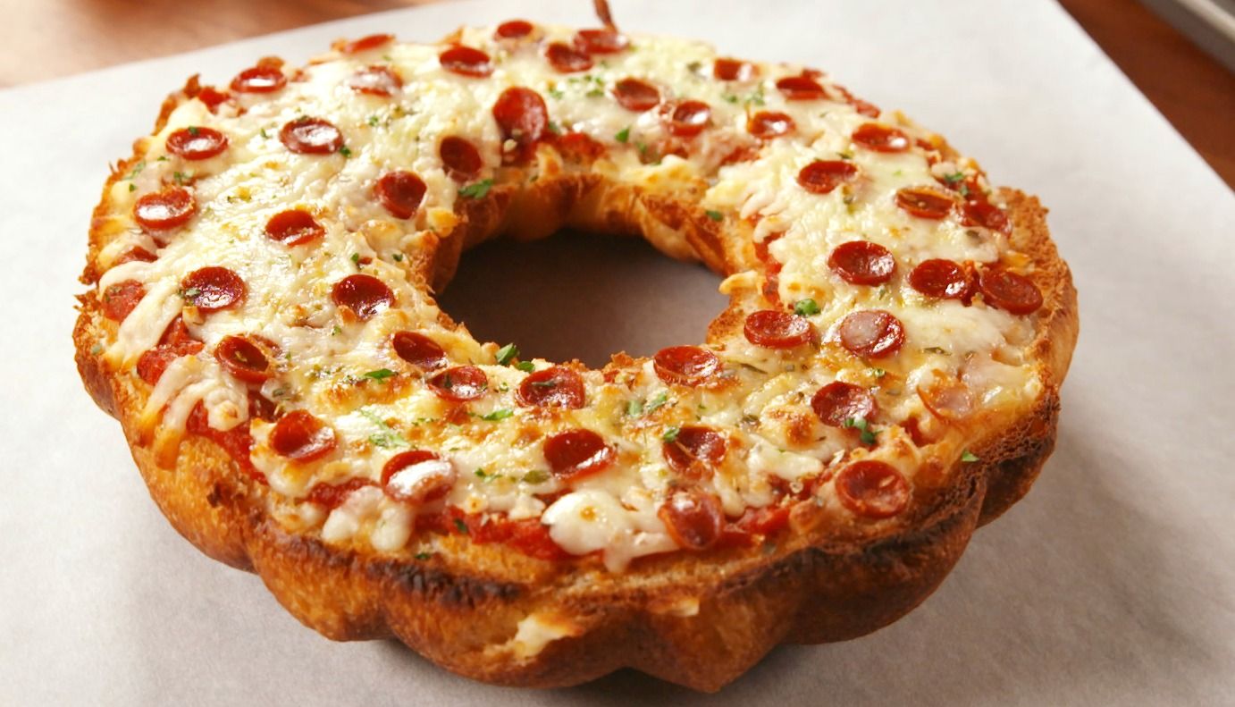 best giant pizza bagel recipe how to make giant pizza bagel