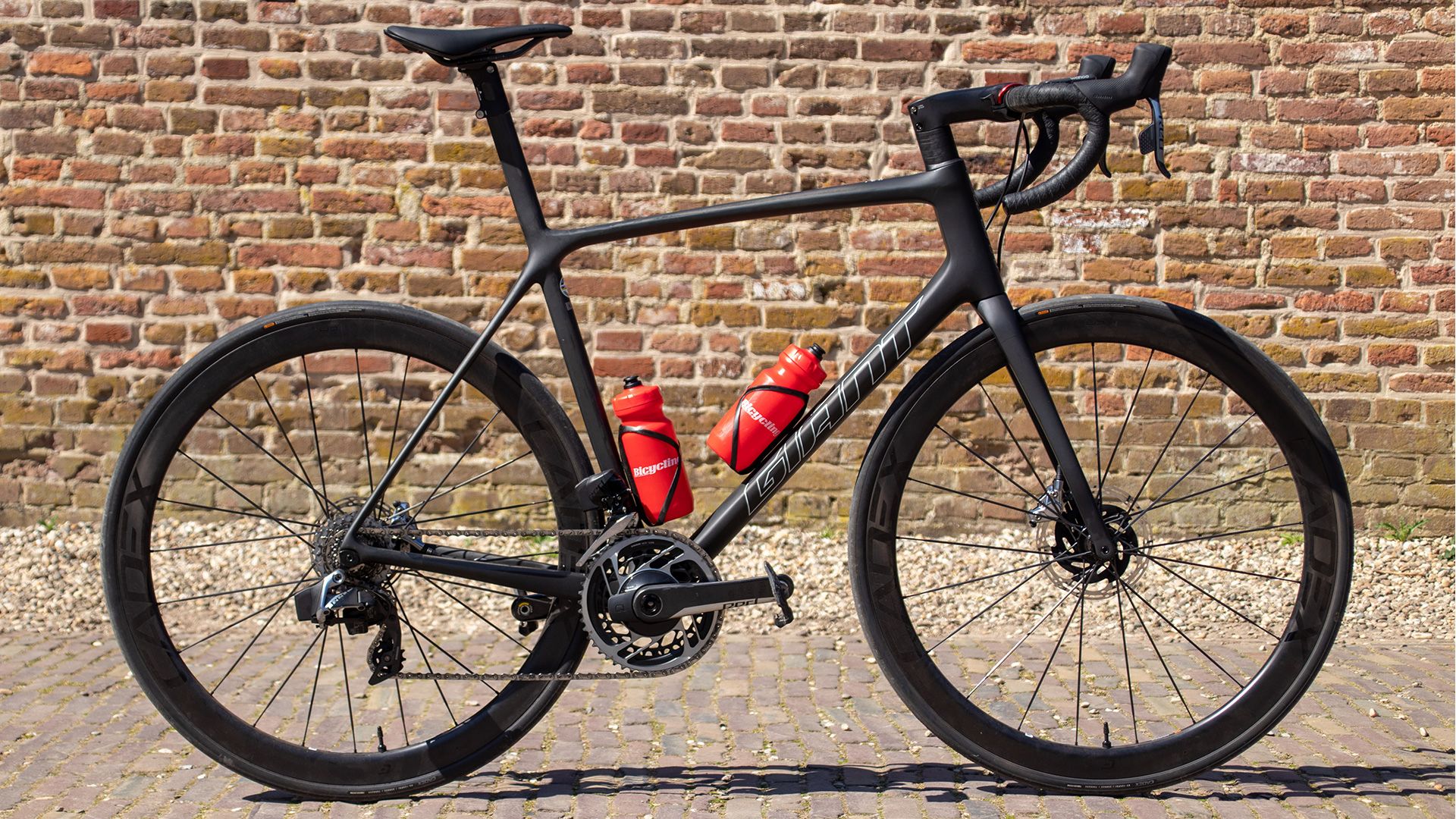 Video review Giant TCR SL 0 - Bicycling