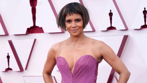 Halle Berry Shares A Cozy Moment With Boyfriend Van Hunt