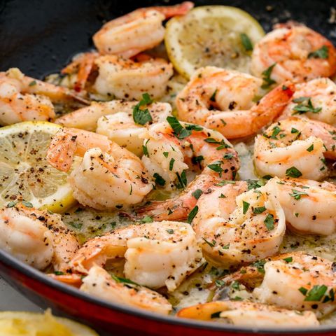 preview for This Buttery Lemon Garlic Shrimp Is Actual Dinner Heaven