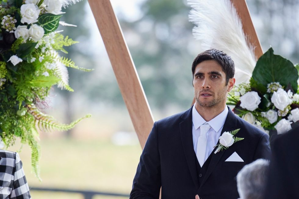 Tane Paratas Hochzeitstag in Home and Away