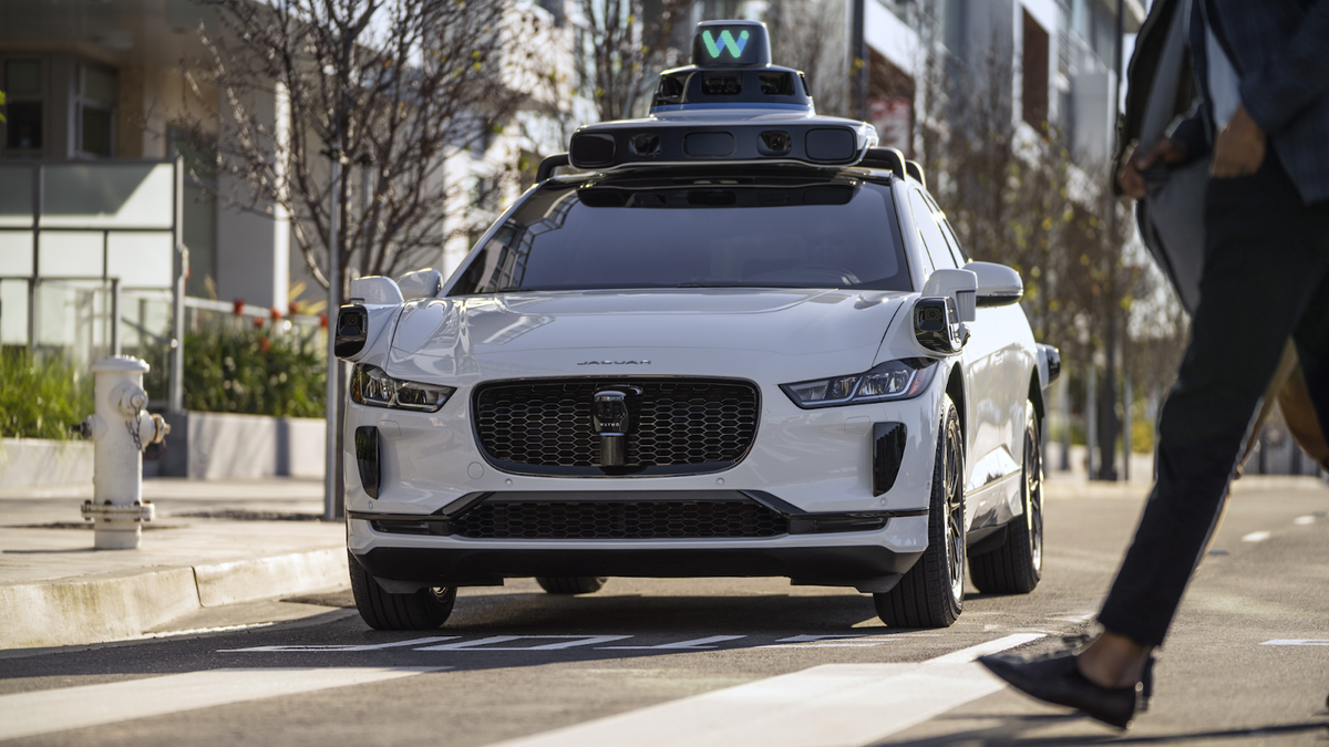 preview for Waymo presenta su conductor autónomo 5G