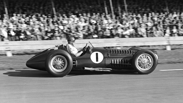 preview for El BRM V16 de Fangio resucita 70 años después