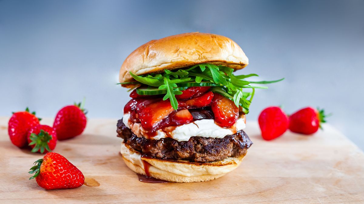 preview for Caramelised Onion and Strawberry Beef Burgers