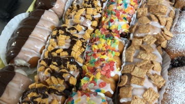 Food, Cuisine, Sweetness, Dish, Snack, Cookie, Dessert, Baked goods, Ingredient, Cookies and crackers, 