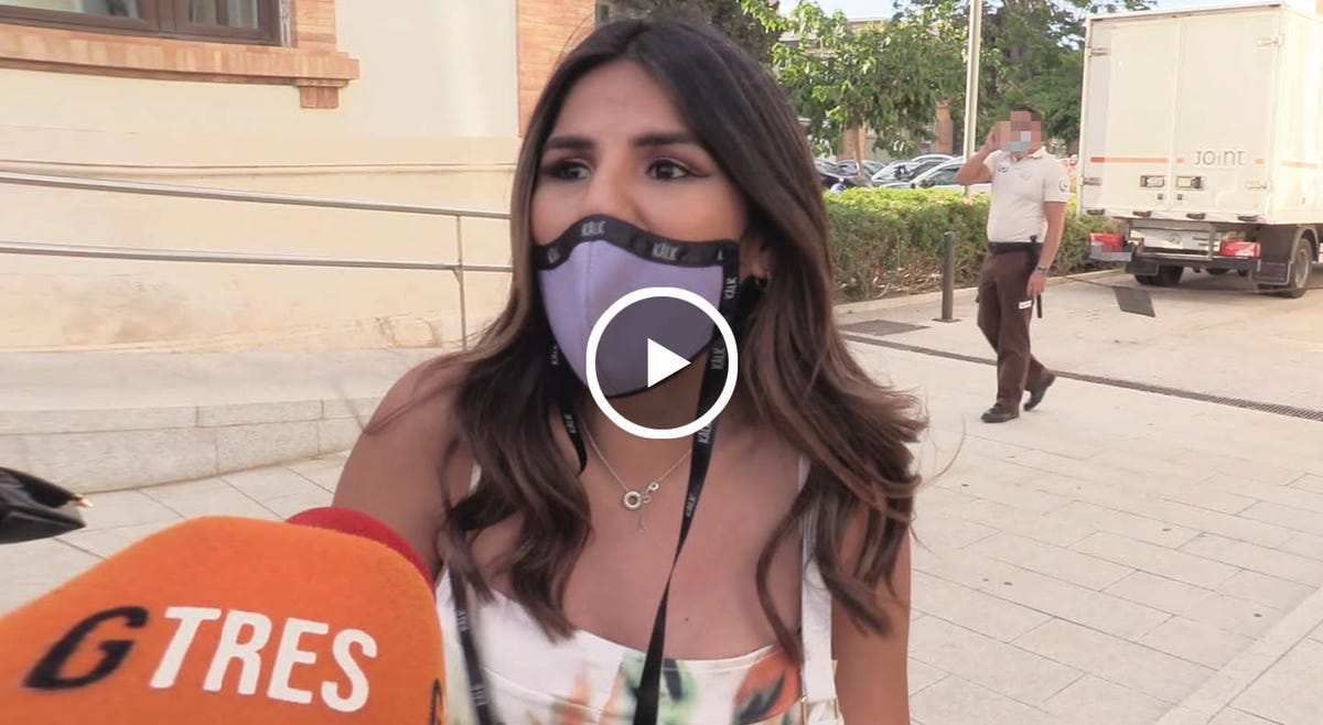 isabelita pantoja acude a ver desfilar su prometido asraf y nos cuenta si tiene ganas de casarse